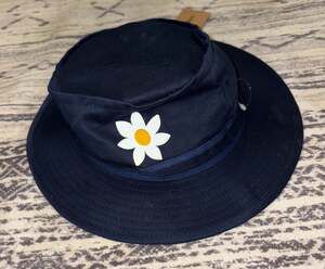 mcnairy&co. Daisy Woody Bucket Hat Navy Size M
